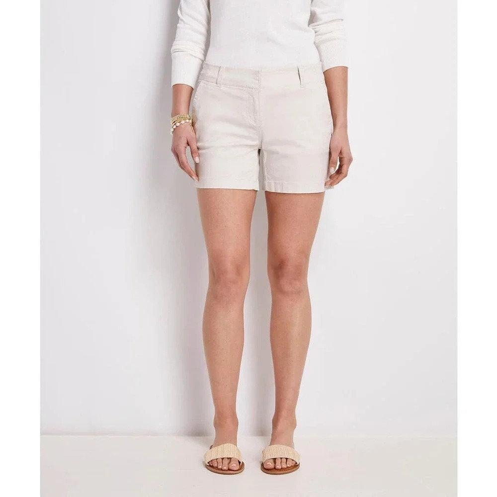 Vineyard Vines Women's Everyday Khaki Bermuda Button Closure Shorts Size 4